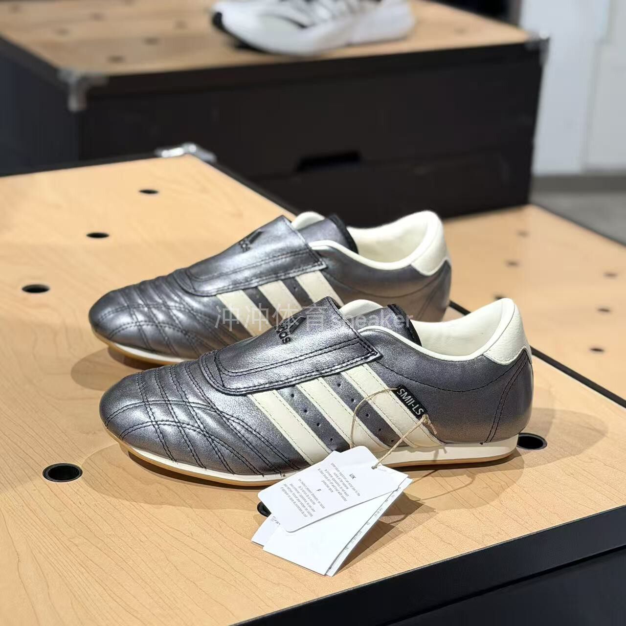 ADIDAS阿迪达斯正品 TAEKWONDO 百搭运动休闲低帮训练鞋 JS4465