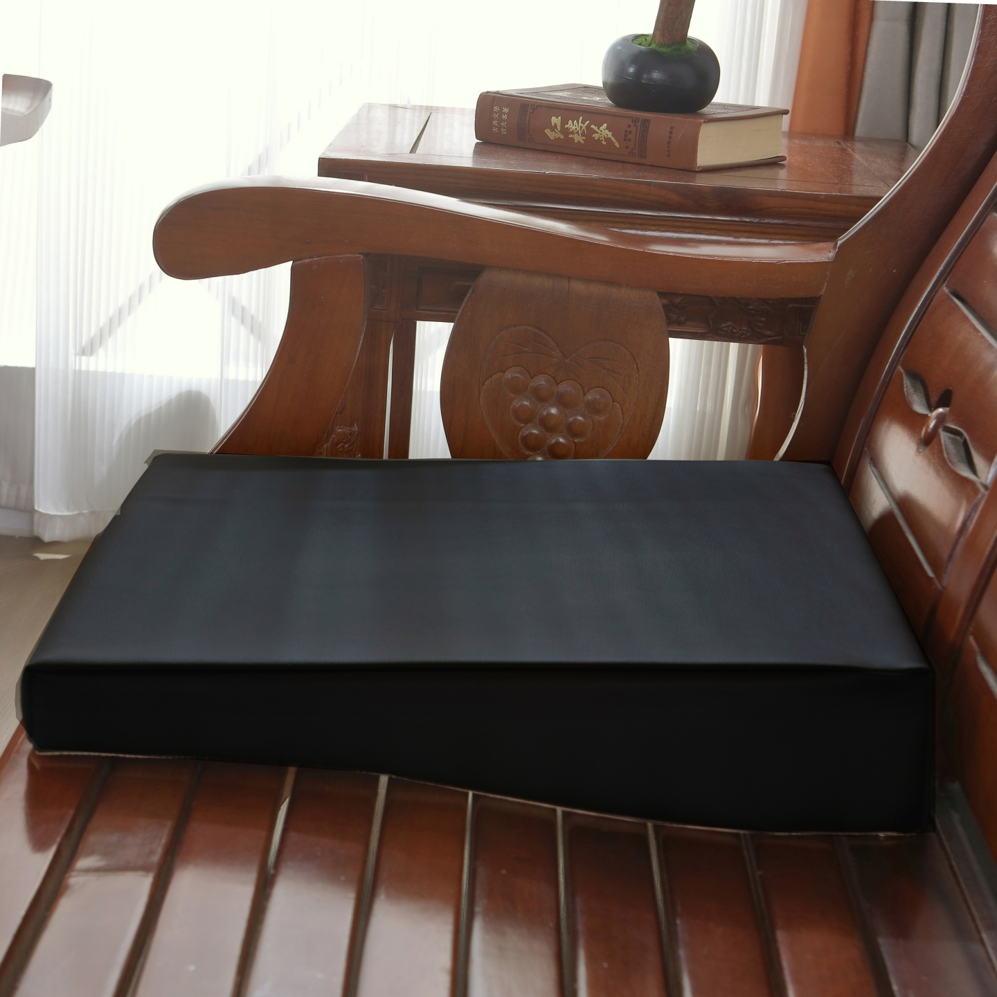 前低后高能填平木沙发的坐垫