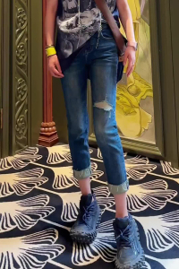 春季新款破洞牛仔裤女大码胖mm显瘦梨形身材高腰弹力九分直筒裤子