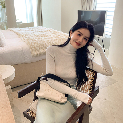 高领内搭洋气百搭针织打底衫