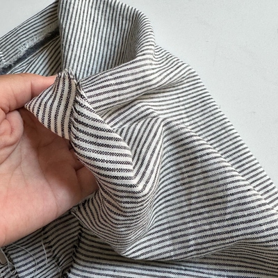 亚麻棉色织布料 黑灰白竖条 厚度中型 衬衣裙子布料面料