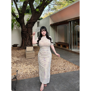 风烟紫梅花修身 Babes 温柔气质新中式 大码 显瘦旗袍长裙 云间诗