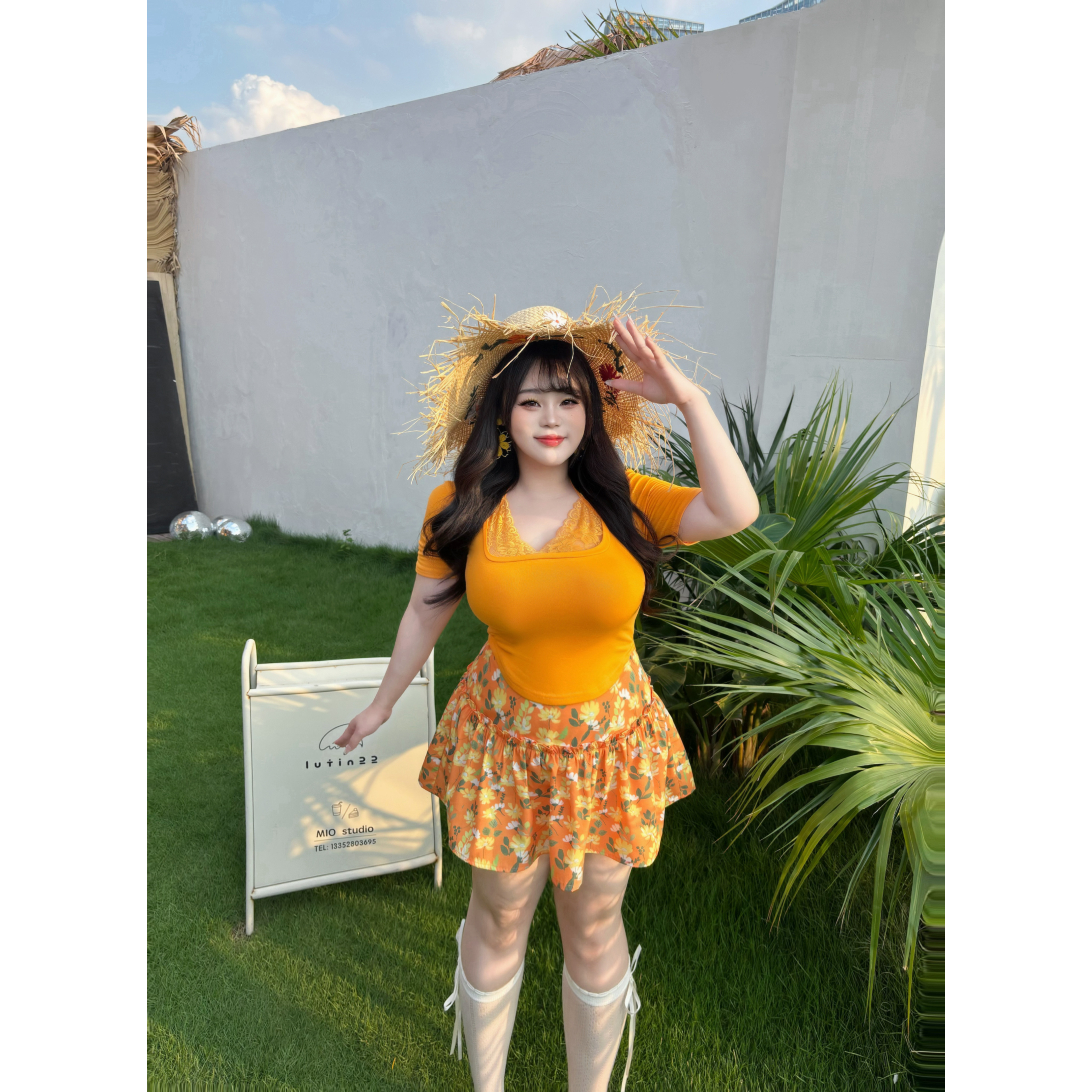 Babes【一口芬达】大码微胖夏日多巴胺短袖上衣a字碎花短裙两件套图片