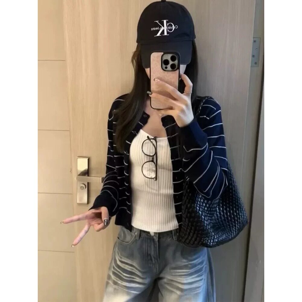 韩系藏青条纹针织衫女2026早秋气质显瘦休闲修身长袖开衫短款外套