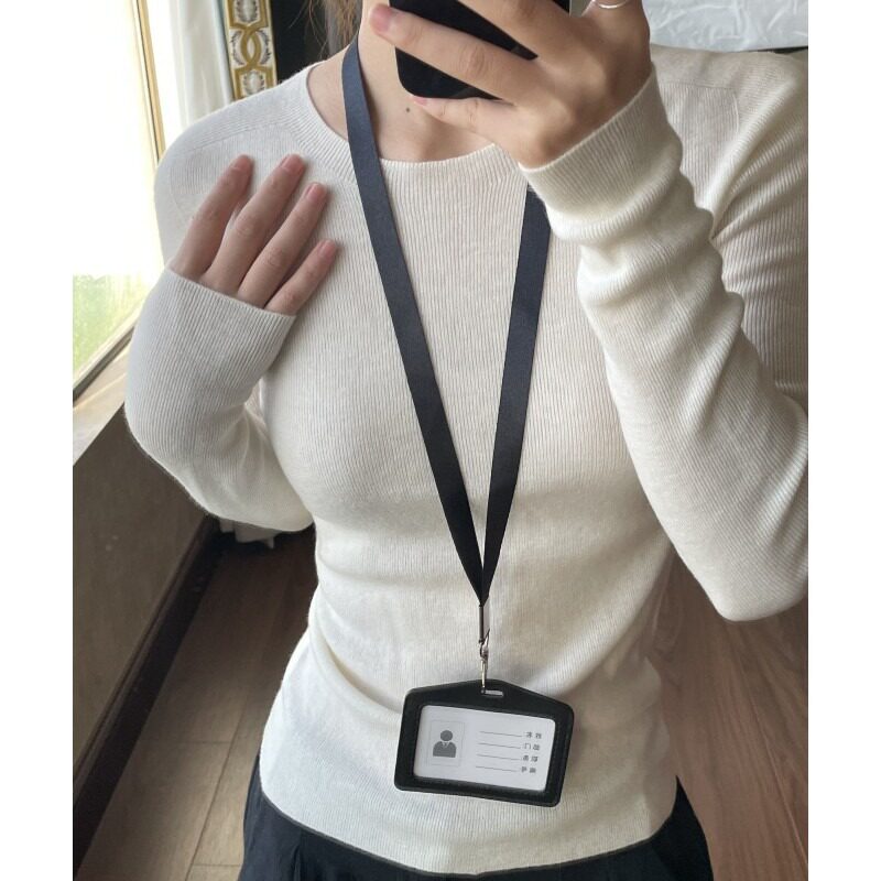 白色修身圆领羊毛打底衫女秋冬显瘦内搭可外穿毛衣正肩针织衫上衣