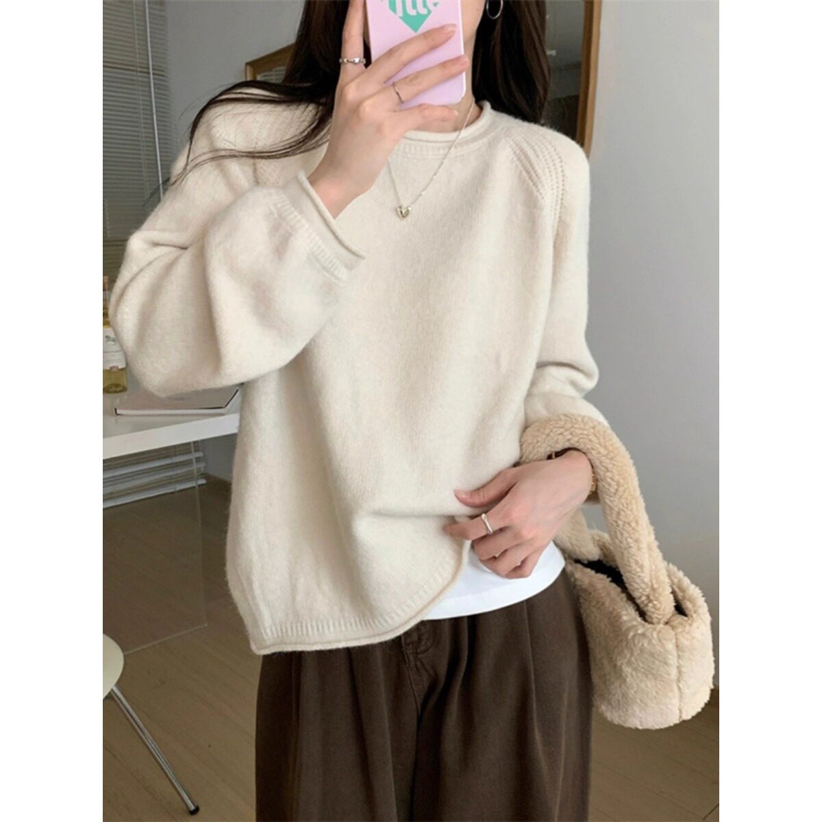 孔雀绒秋冬韩版卷边针织毛衣女软糯宽松内搭上衣慵懒风打底衫