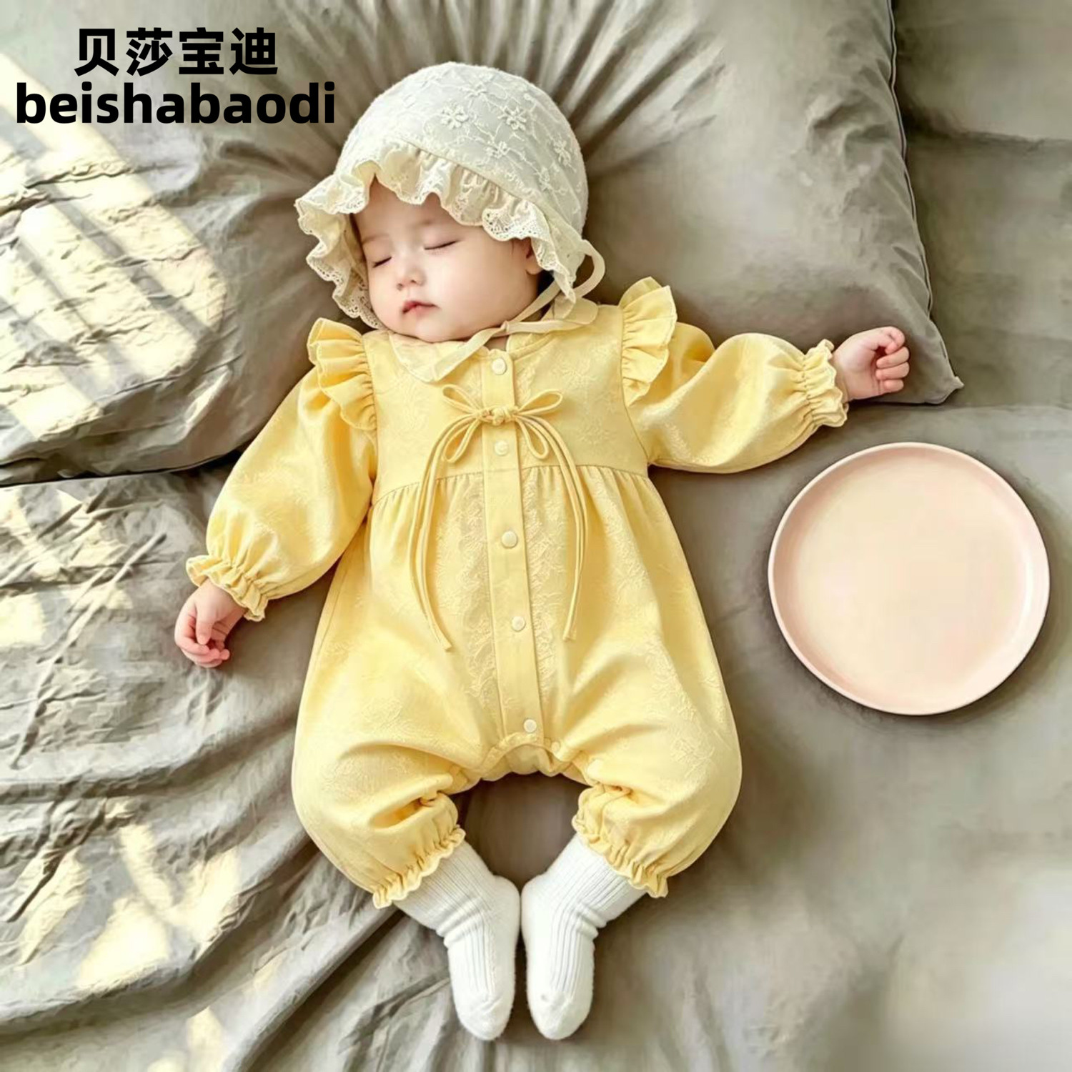 英国新生儿新中式秋季哈衣百天女宝宝喜庆国风外套衣服婴儿连体衣