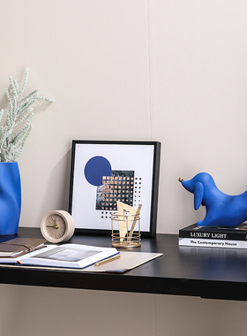 简约现代样板间售楼处书桌工作台文具书本真装饰书房软装组合摆件