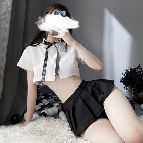 臻媚清纯学院风jk套装