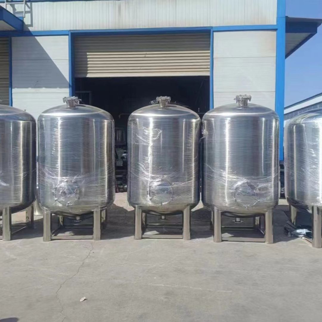 304不锈钢水箱圆形水箱封头水箱锥形水箱方形水箱卧式水箱0.4T