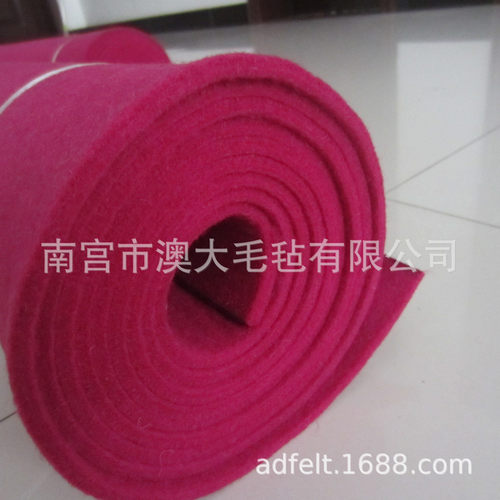 热销现货供应5毫米加厚彩色羊毛毡彩色混纺毛毡彩色羊毛毡垫书画