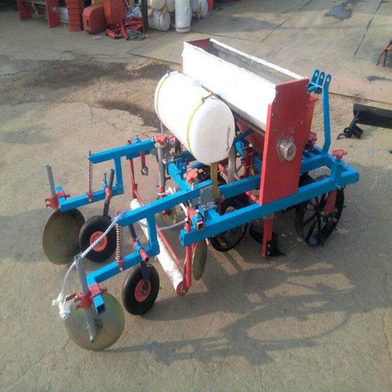 热销拖拉机牵引花生播种机花膜垄施肥播种机生起上打孔种花生点播