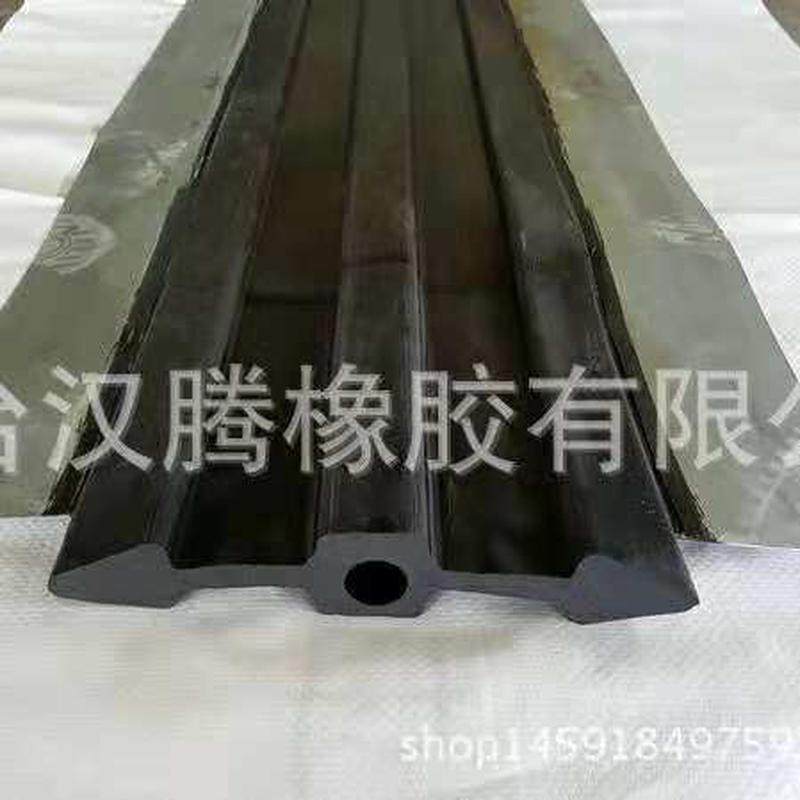 厂价直供批发止水带350*10钢边中止水带埋式橡胶止水带