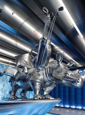 不锈钢水牛牛雕塑华尔街牛发光镂空编织创意动物犀牛彩绘镜面摆件