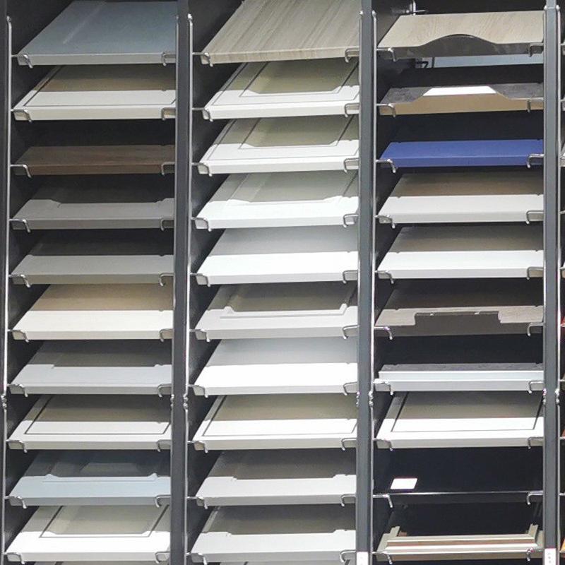 扣板展示架钩免打孔层板托不锈钢黑色连体式色板钩柜门样板展板钩