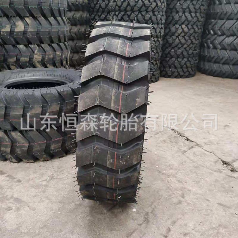 热销小型飞1000-16鲁铲车装载机工程轮胎 825 1200-16 14/90-16轮