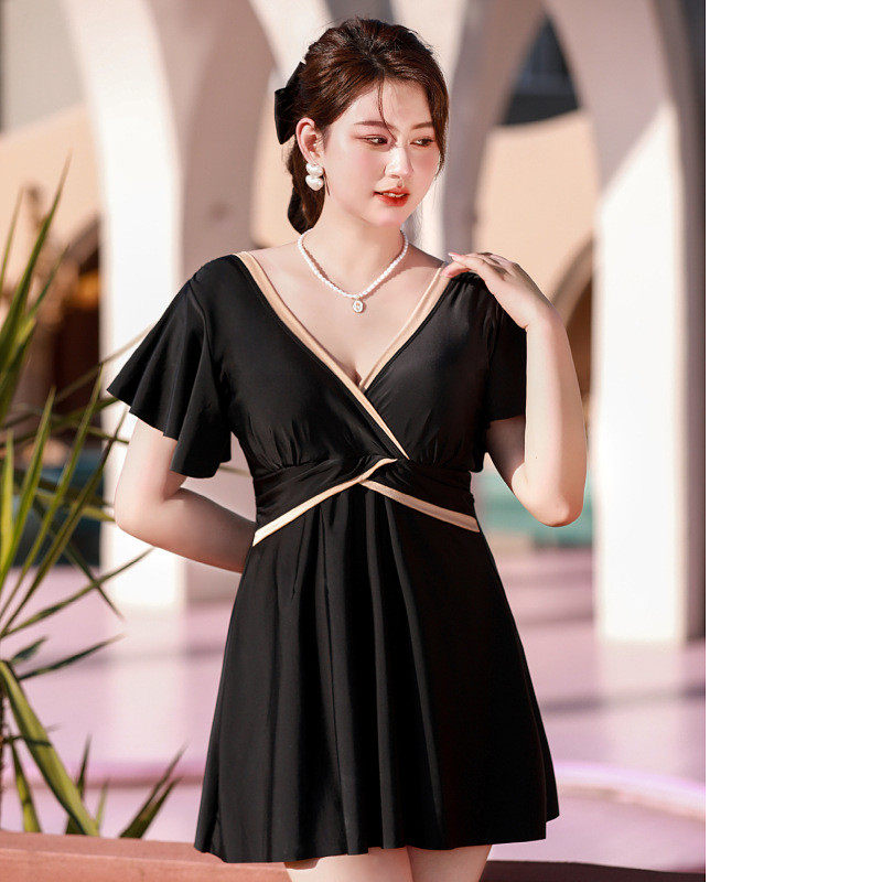 新款连体泳衣女士保守遮肉显瘦游泳衣加大码胖mm平角露背温泉泳装