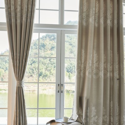 热销厂家直销欧式风格提书房艺高遮光窗帘卧室客厅花工等家装装饰