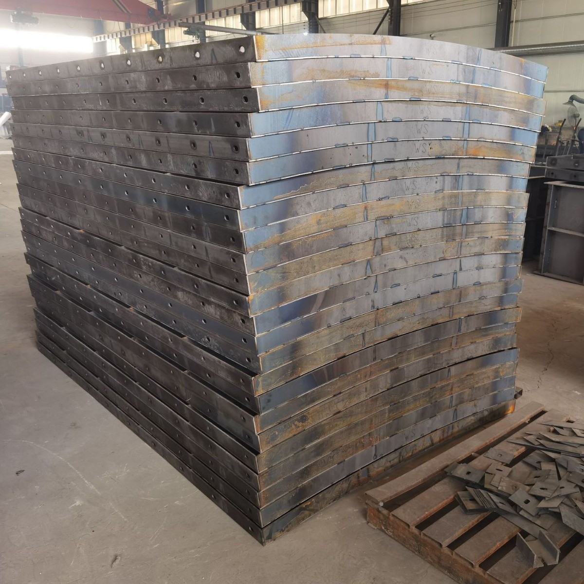 热销现浇风电基础底座模具混塔型风力发电底座钢模具风电基础模具
