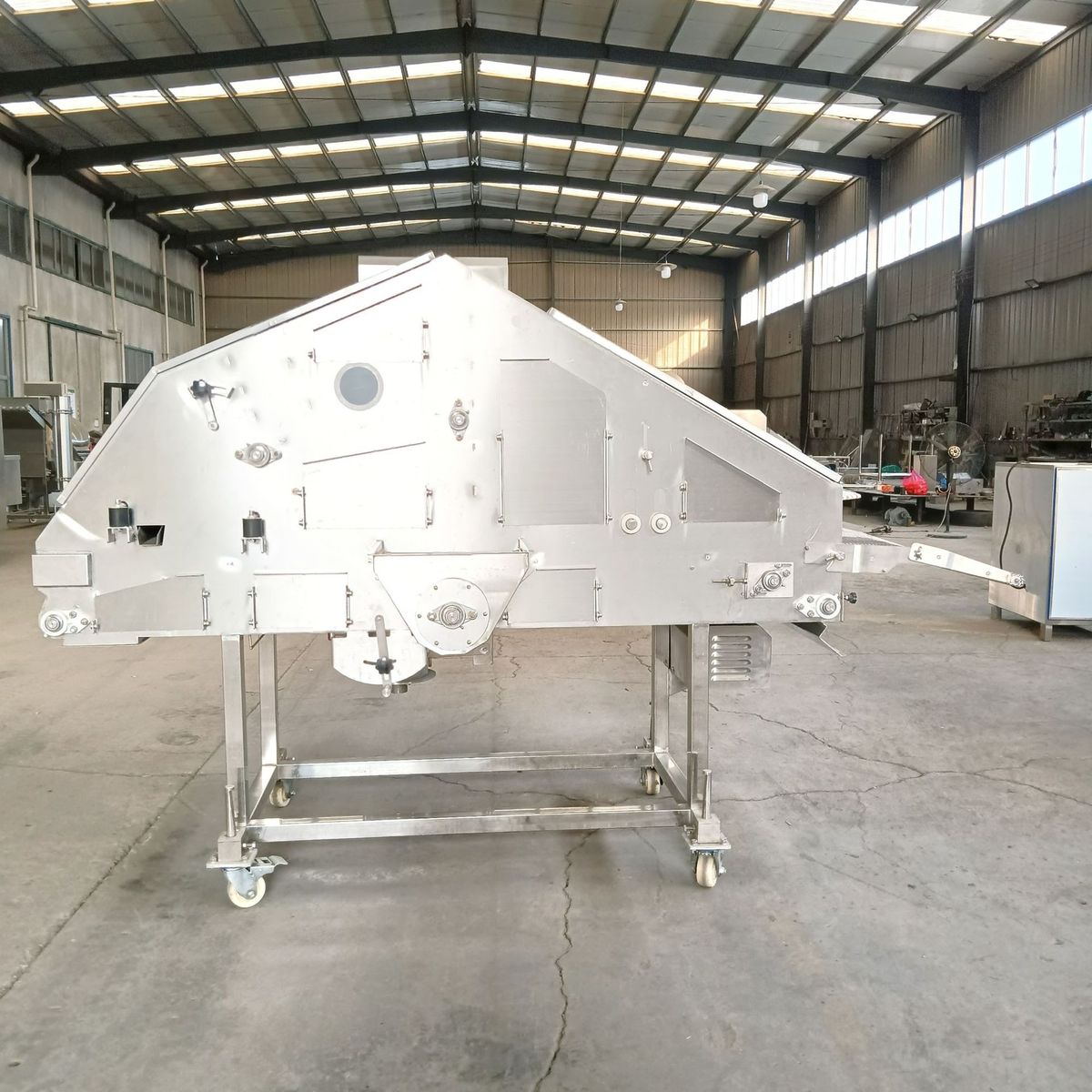 平铺上粉粉鸡柳自动裹粉机隧道式鱼块裹粉机锅包肉茄盒撒机机