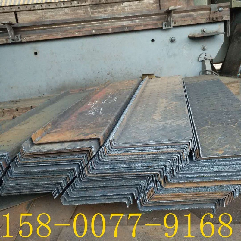 现货供应钢板q235b热轧钢结构地面防滑昂热镀锌花纹板规格齐全
