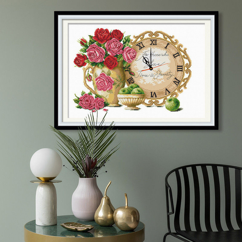 热销十字绣钟表欧式手工客厅餐厅挂钟2019线绣新款小幅玫瑰花瓶自