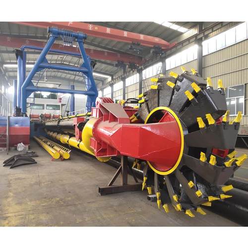 热销山东供应12寸全液压绞吸式抽沙船小型河道水库清淤挖泥船厂家