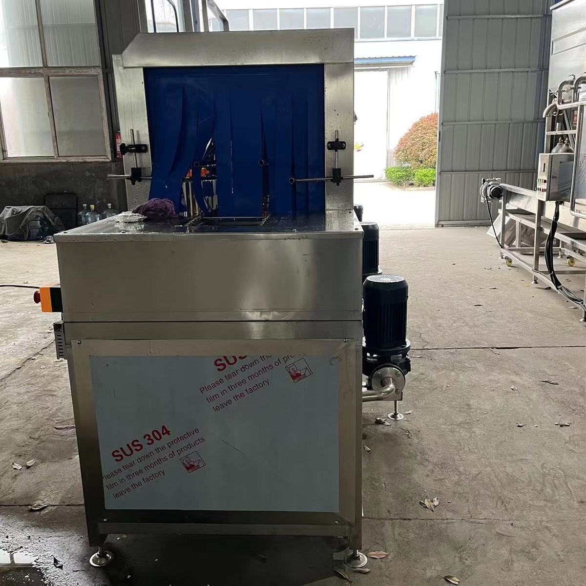 热销鸡苗周转筐洗筐机多功能四面高压喷淋洗洗机塑料周转筐筐筐机