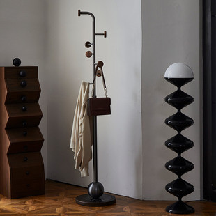 简约黑胡桃木衣帽架灰色不锈钢落地卧室挂衣架客厅大理石衣服架子