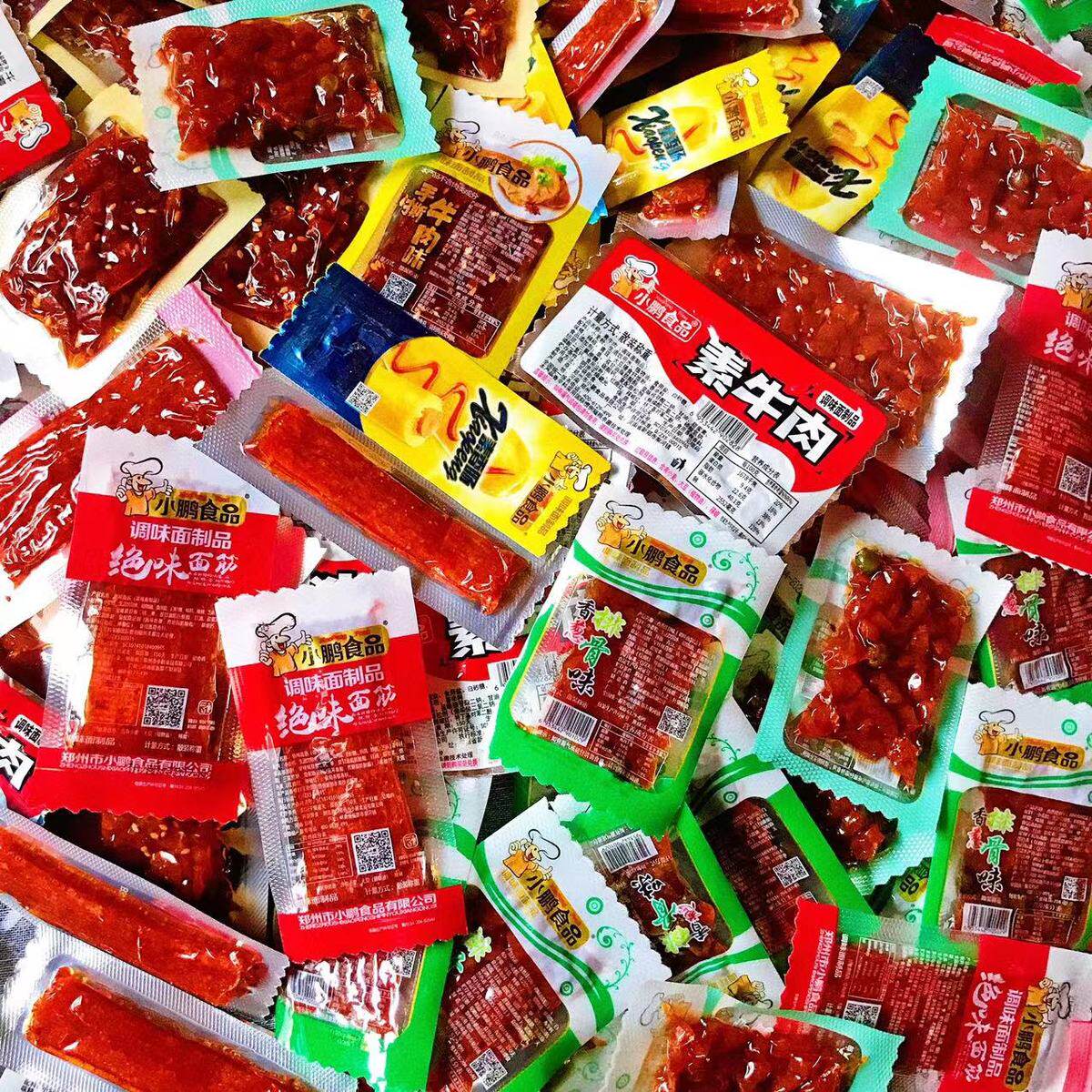 小鹏辣条面 面筋500g手撕牛肉味麻辣素食小辣片独立包装儿时怀旧