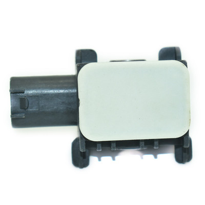 BAIXINDE汽车配件传感器0038202826碰撞传感器