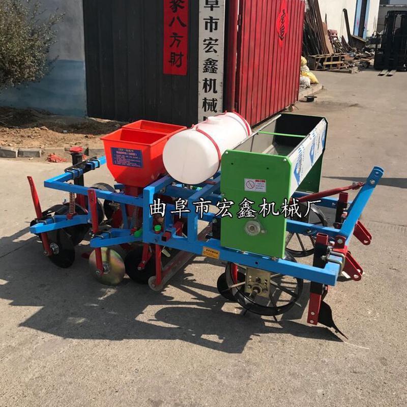 热销四轮拖拉机带动多功能播种覆膜花生覆膜机播种机黄秋葵播种机