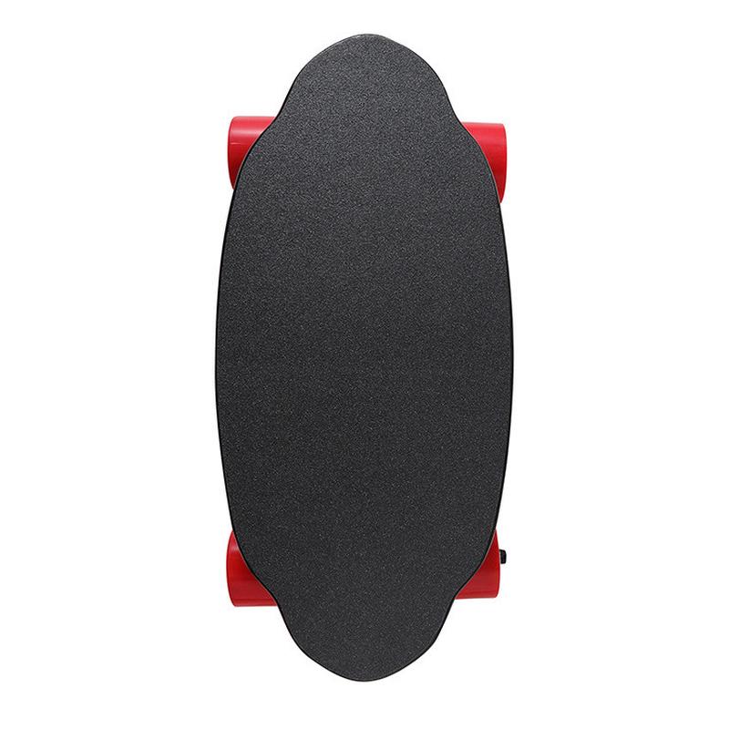 热销运动电动滑板小型电动四轮黑色儿童滑板车迷你滑板批发滑板车