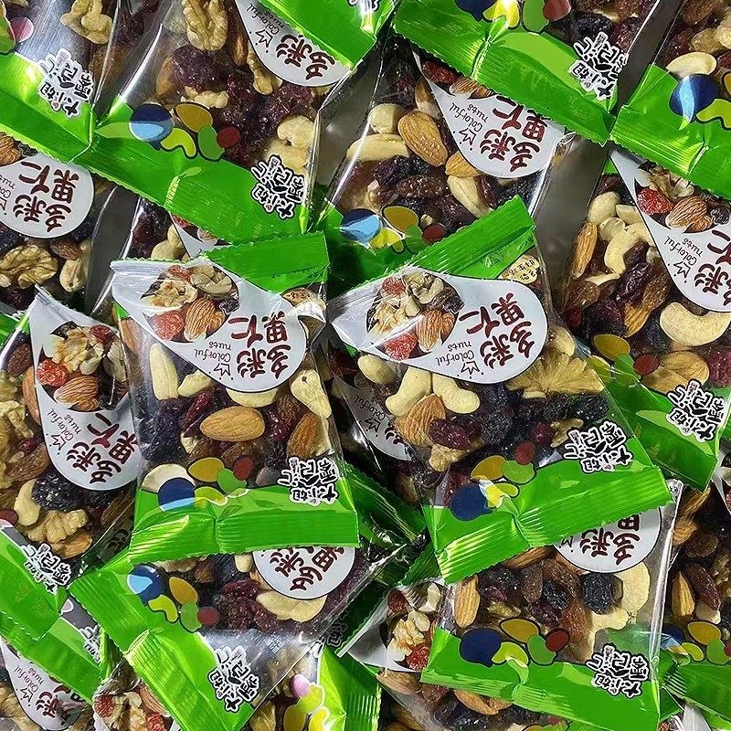 新货大小姐每日零食汇多彩果仁休闲零食混合坚果锦综合果仁小包装