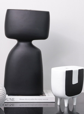 热销现代简约黑白树脂摆件酒店售楼处样板房客厅桌面软装几何饰品
