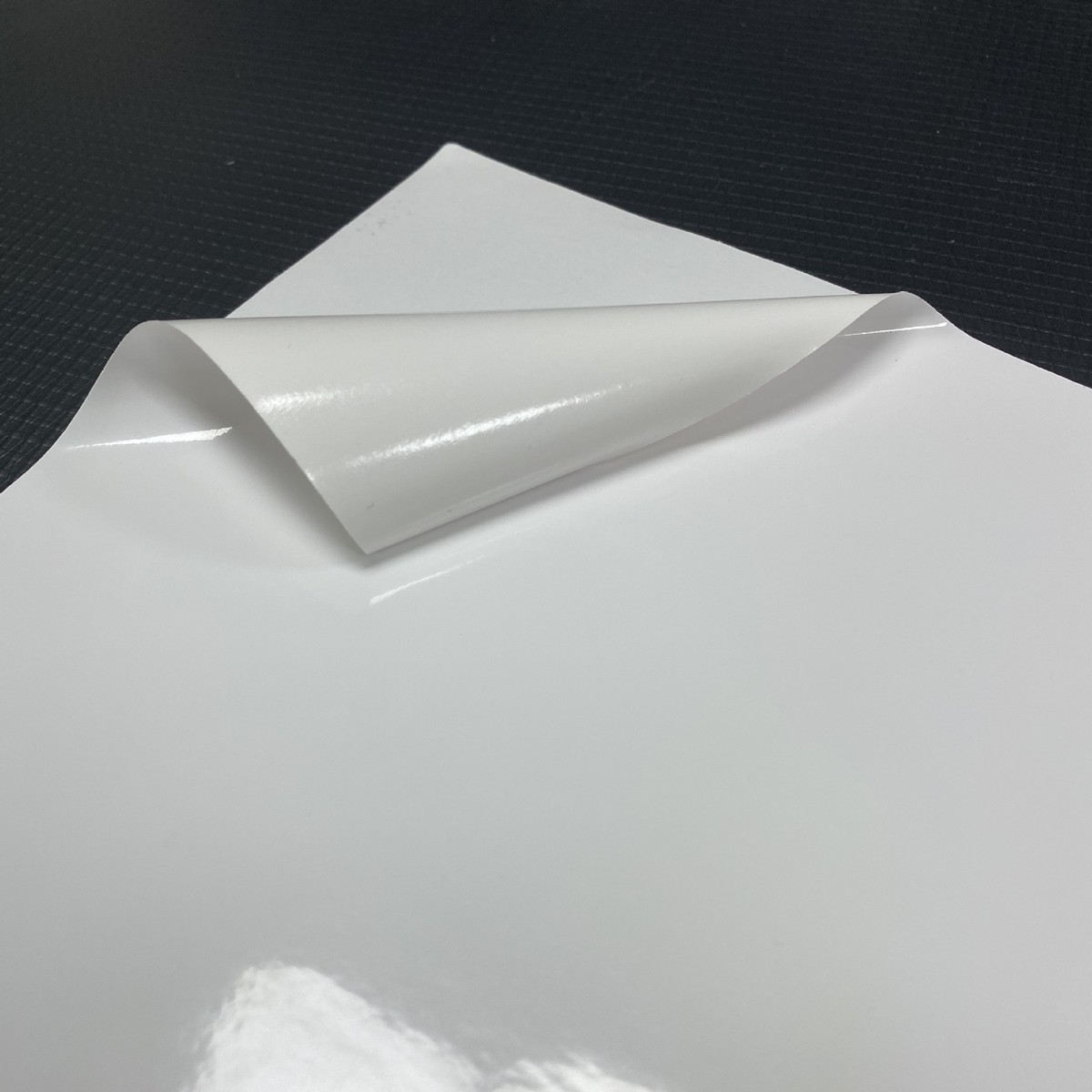 巴士加厚贴白胶黑胶加厚户外背胶双层公交车客车弱溶剂背胶