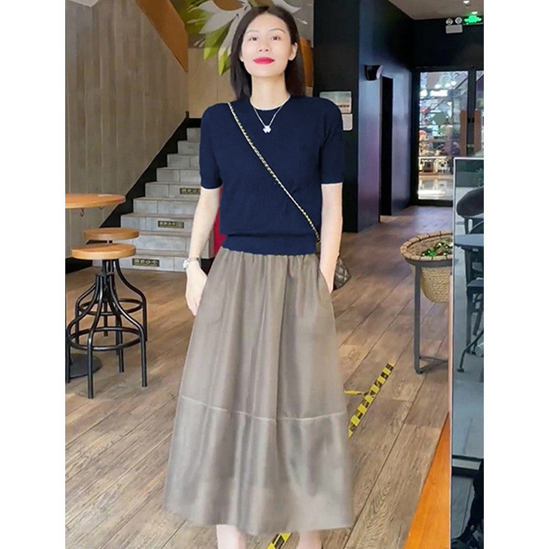 冰丝衫女夏装2025新款藏蓝色t恤女宽松薄款打底衫潮