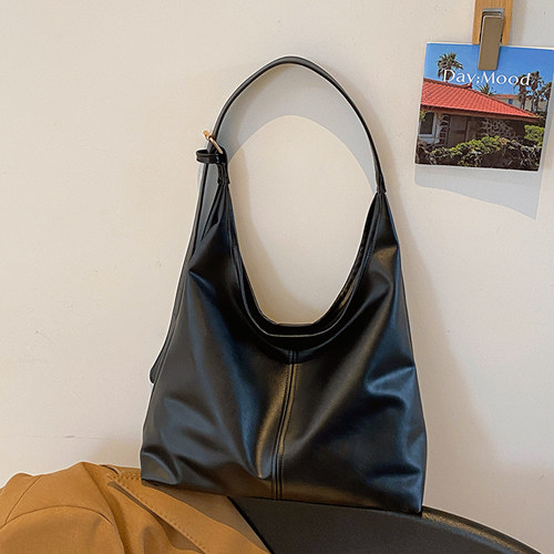 2023秋冬新款复古百搭单肩包