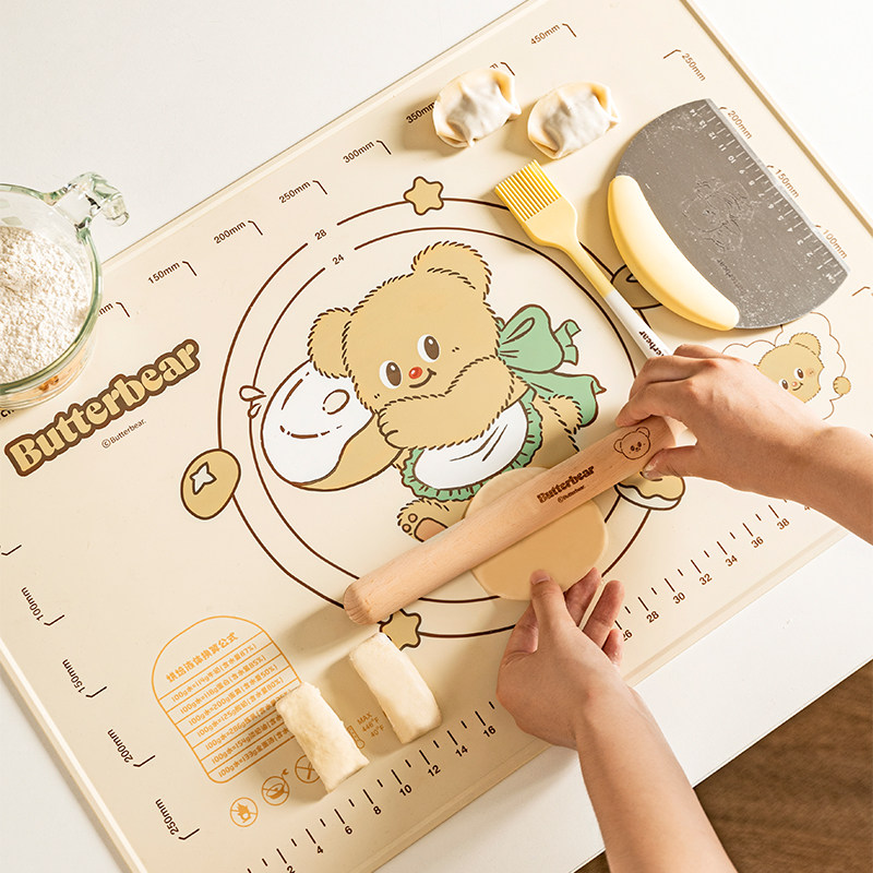 【摩登主妇&黄油小熊】硅胶揉面垫面板烘焙工具擀面杖家用三件套