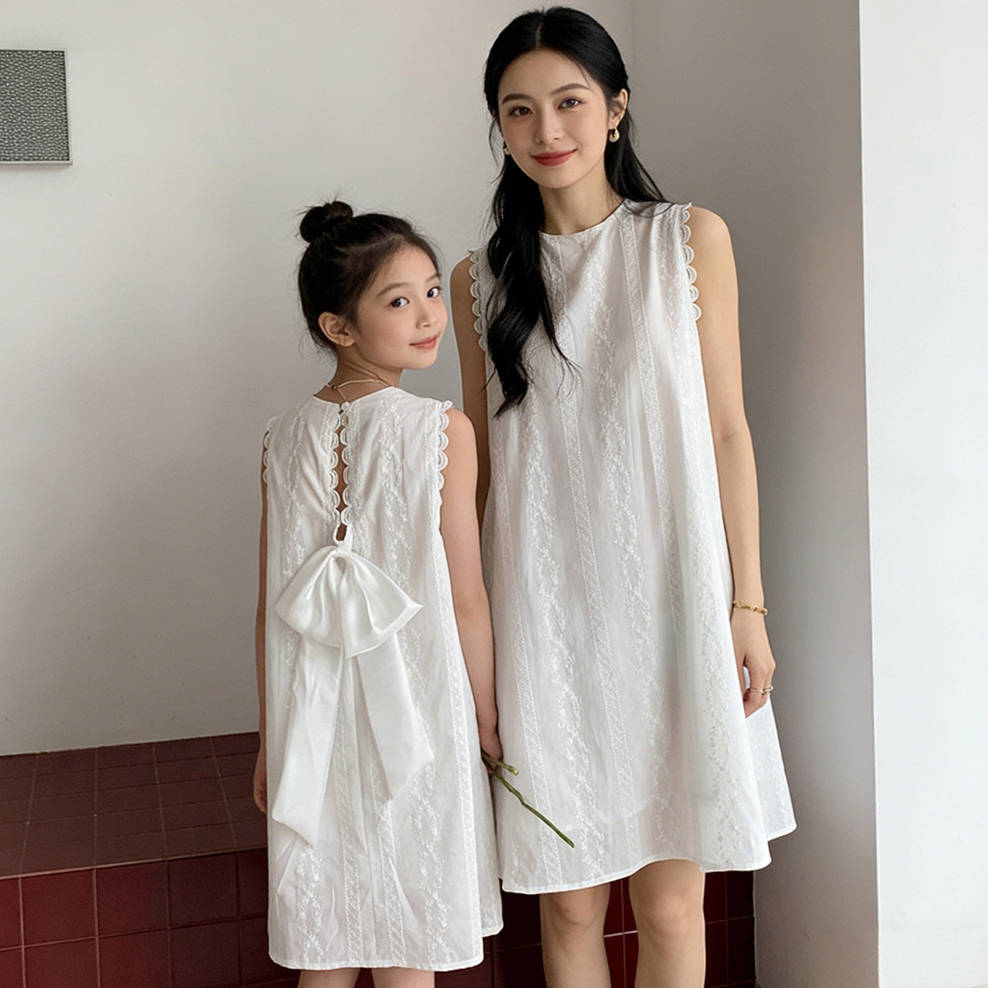 女童夏装连衣裙2026新款小女孩A字无袖背心裙姐妹蕾丝中长亲子裙a