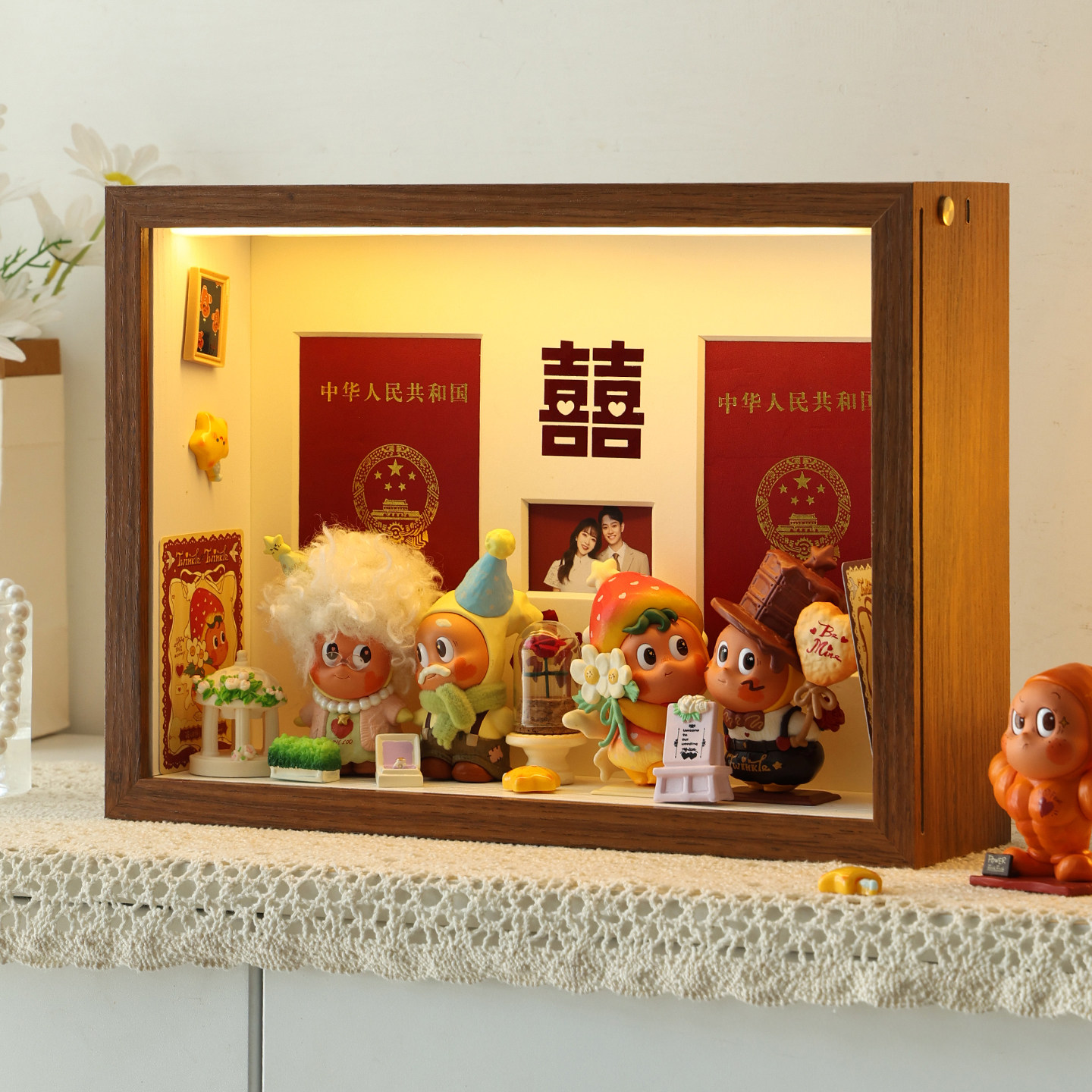 简单派结婚证收纳展示相框图片