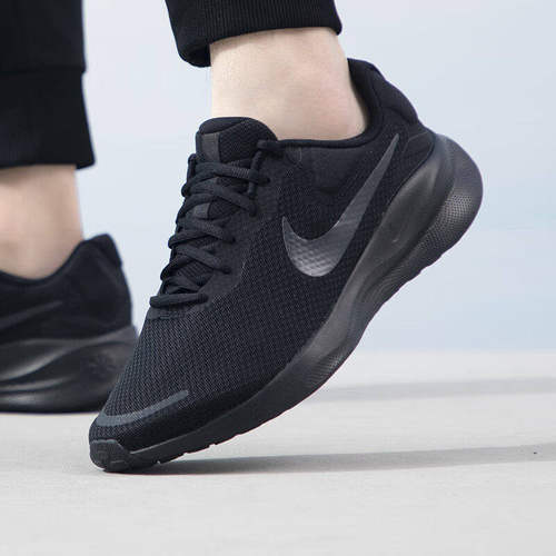 Nike耐克鞋子黑武士跑步