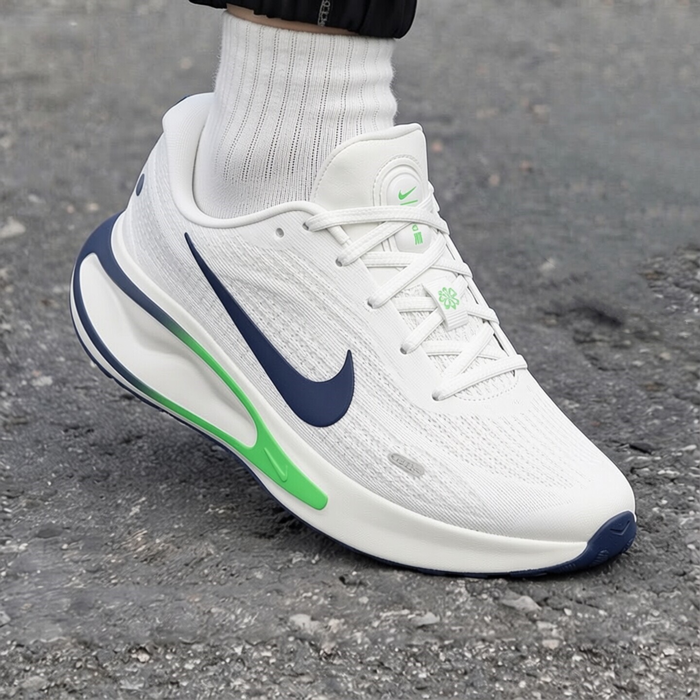 Nike耐克鞋子轻便厚底跑步鞋透气网面运动鞋新款健身男鞋休闲潮鞋
