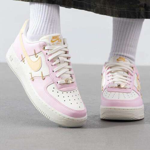 NIKE耐克女鞋 Air Force 1 '07 LX时尚小金钩运动板鞋IB2574-600