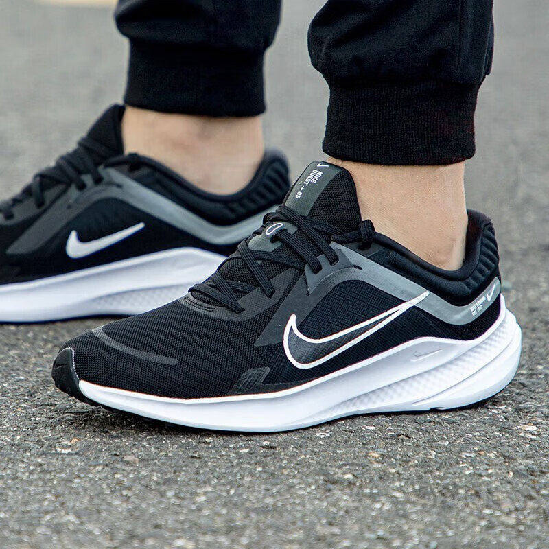 Nike耐克正品黑色透气跑