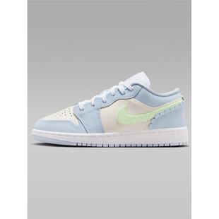 JORDAN耐克女鞋AJ1米蓝色爱心挂饰大童运动鞋低帮板鞋IB7113-403