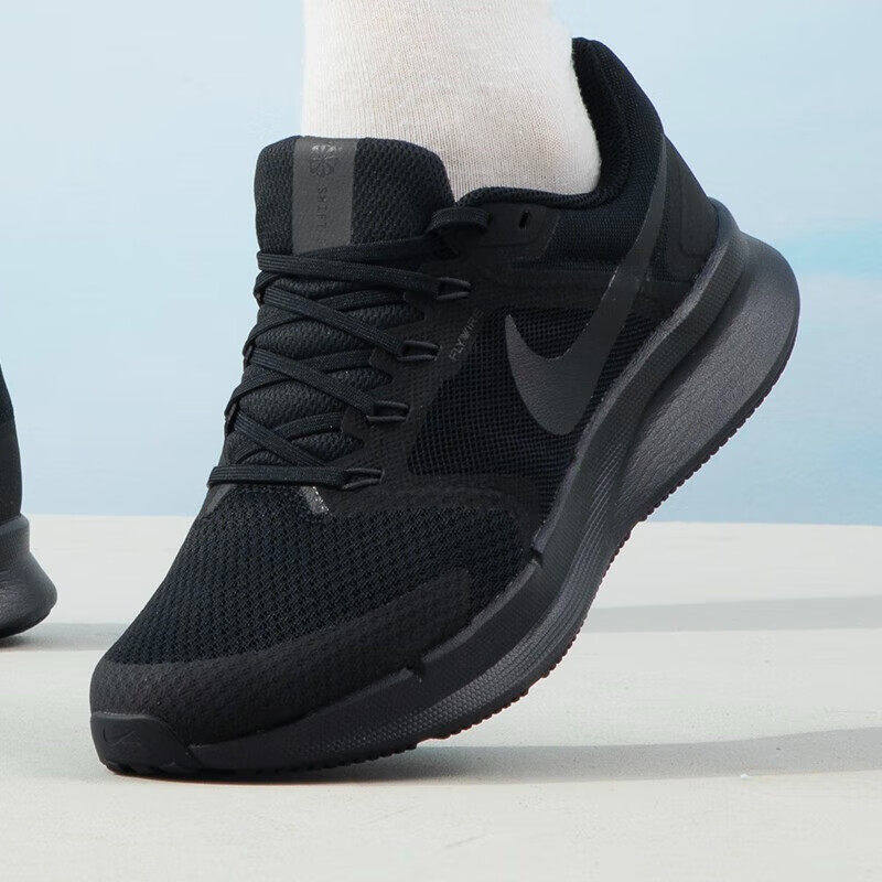 NIKE耐克男鞋正品春季新款运动鞋网面透气缓震黑色跑步鞋子DR2695