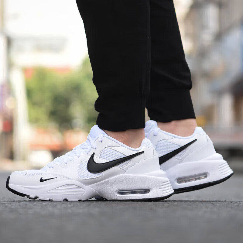 Nike耐克正品白色老爹鞋