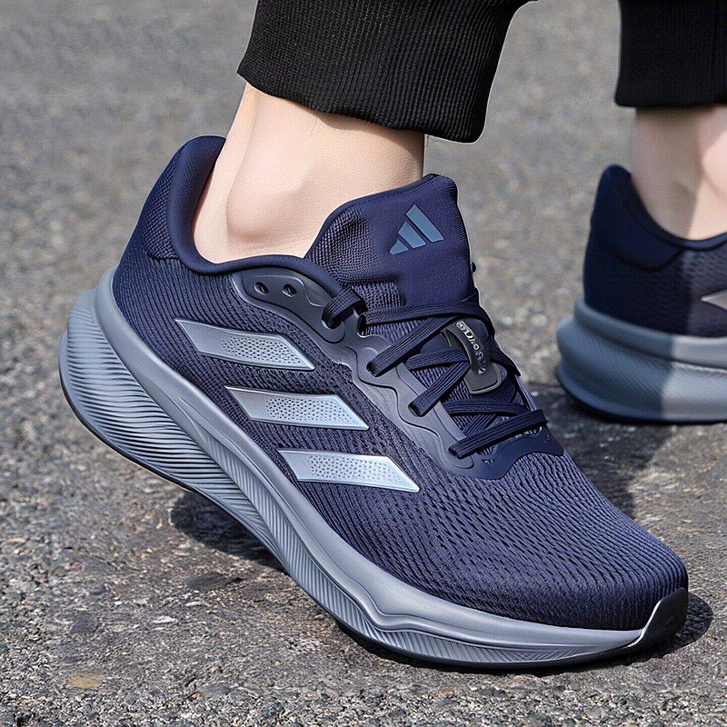 Adidas蓝色男鞋新款运动