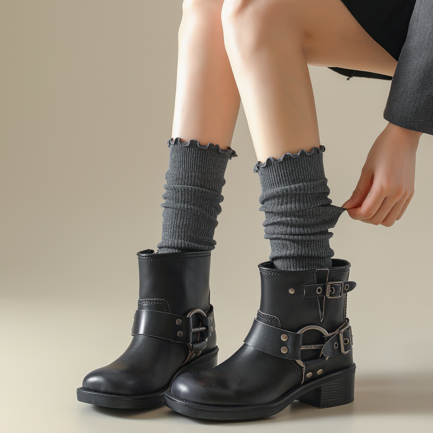 木耳边小腿袜秋冬款长袜配靴子